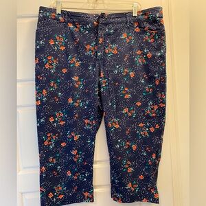 St. John’s Bay Floral capris, size 18